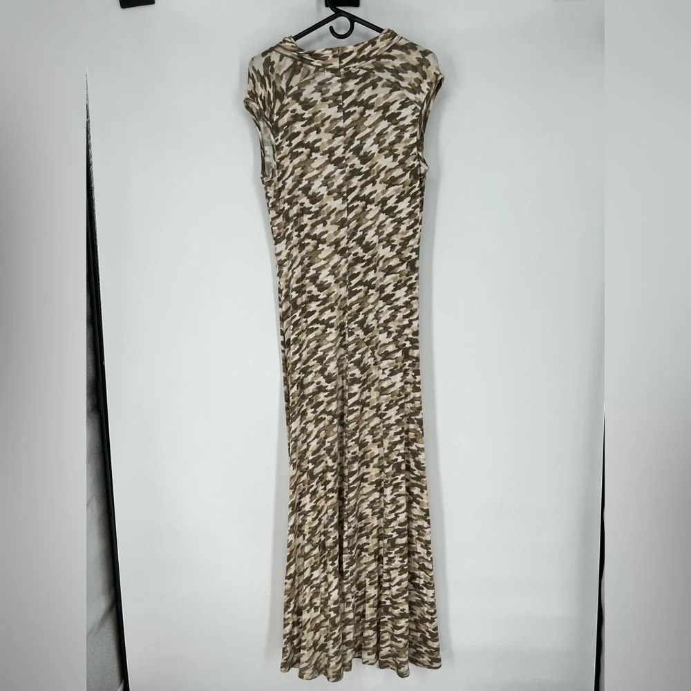 MICHAEL KORS MAXI DRESS IN CAMO, SLIPON SOFT‎ FABRIC